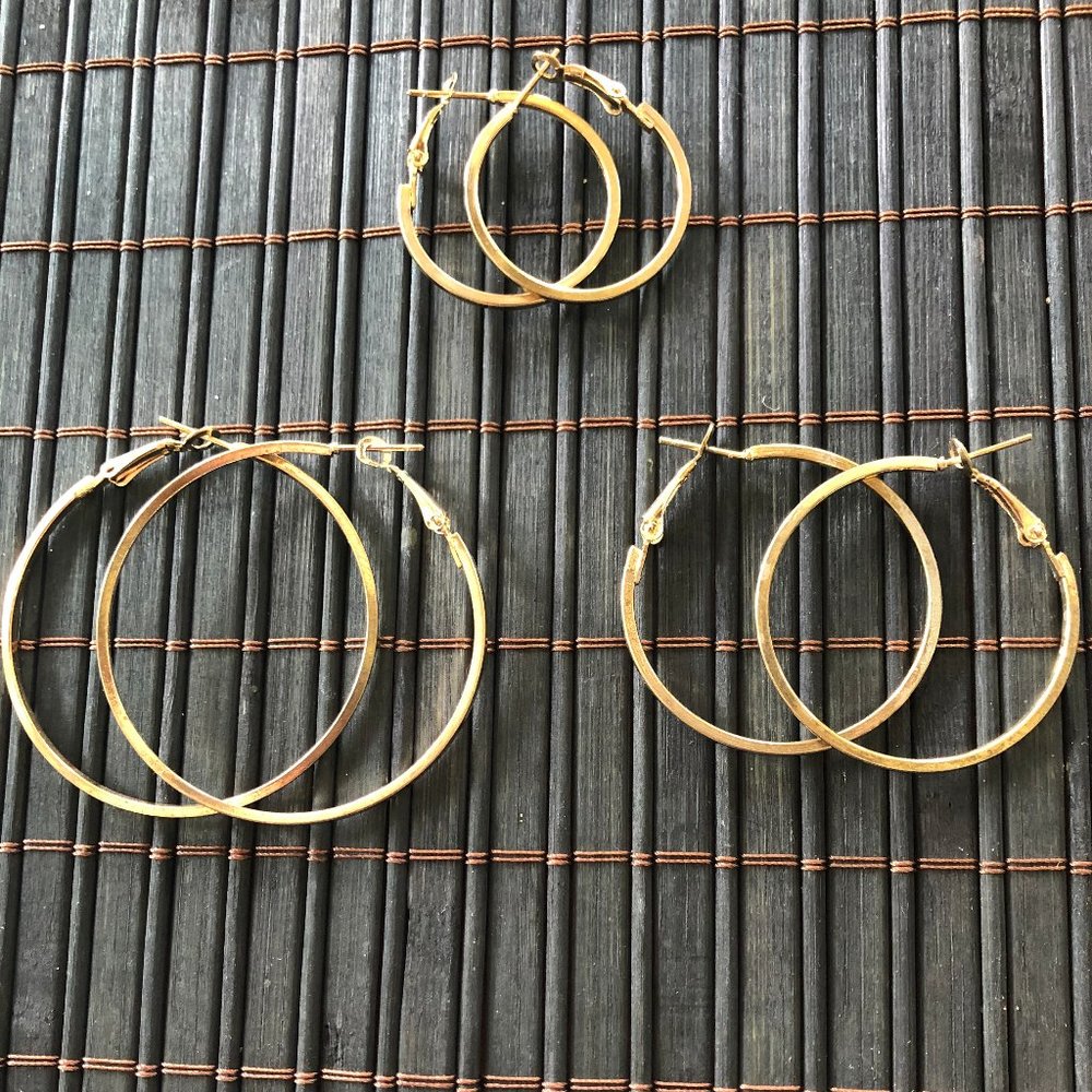 LADIES SET OF 3 GOLD EAR RINGS